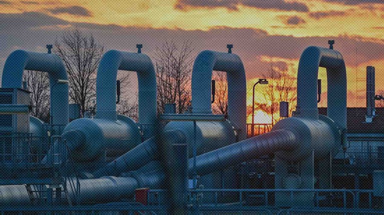 «Газпром» продолжает качать газ в Алжире