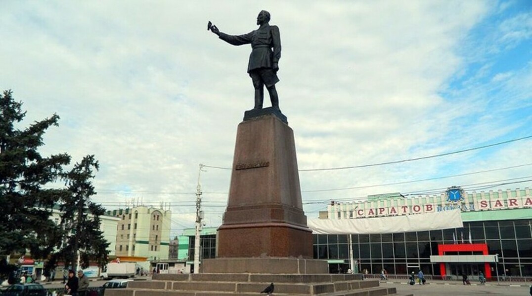 Зюганов попросил Путина вернуть памятник Дзержинскому на Лубянке — Daily Storm