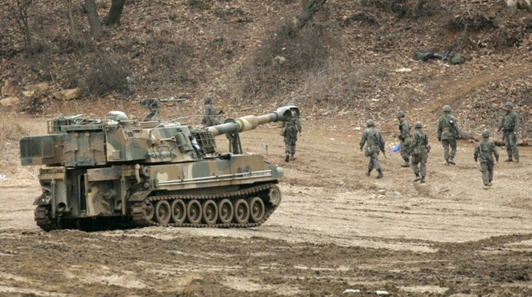 Ким Чен Ын привел военные силы страны в боевую готовность