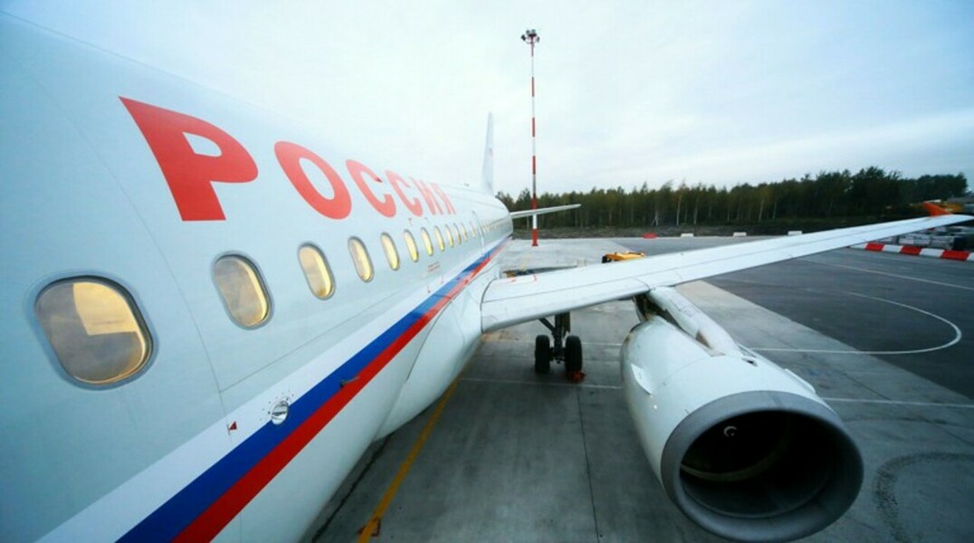 Сотни пилотов улетают работать за границу