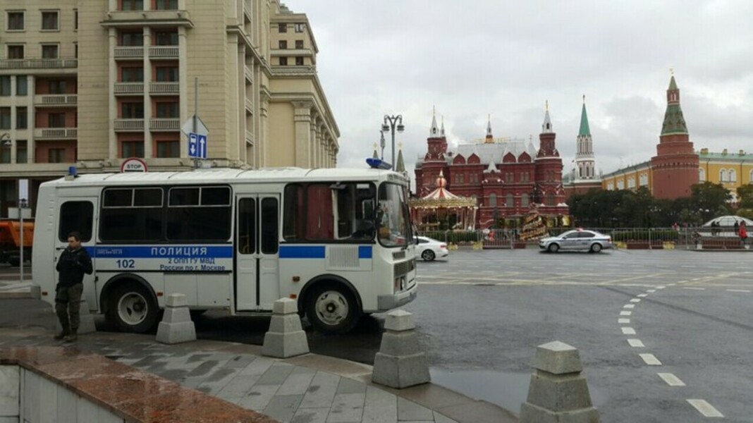 «Шторм» ведет прямую трансляцию происходящего в центре столицы