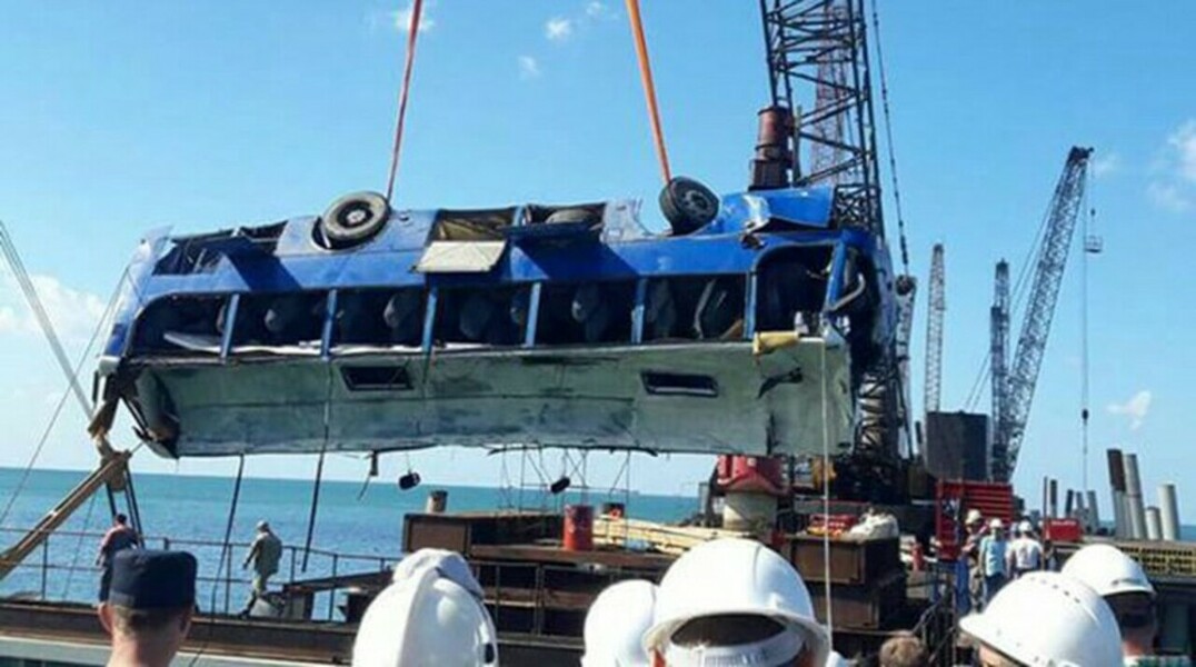 Водитель въехал на строящийся причал на скорости 80 км/ч