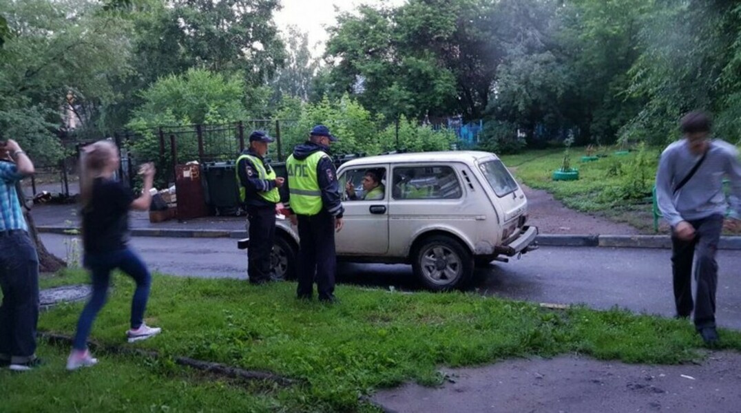 Вечером 4 июля сотрудники штаба Навального получили из типографии баннеры с требованием отставки Владимира Городецкого