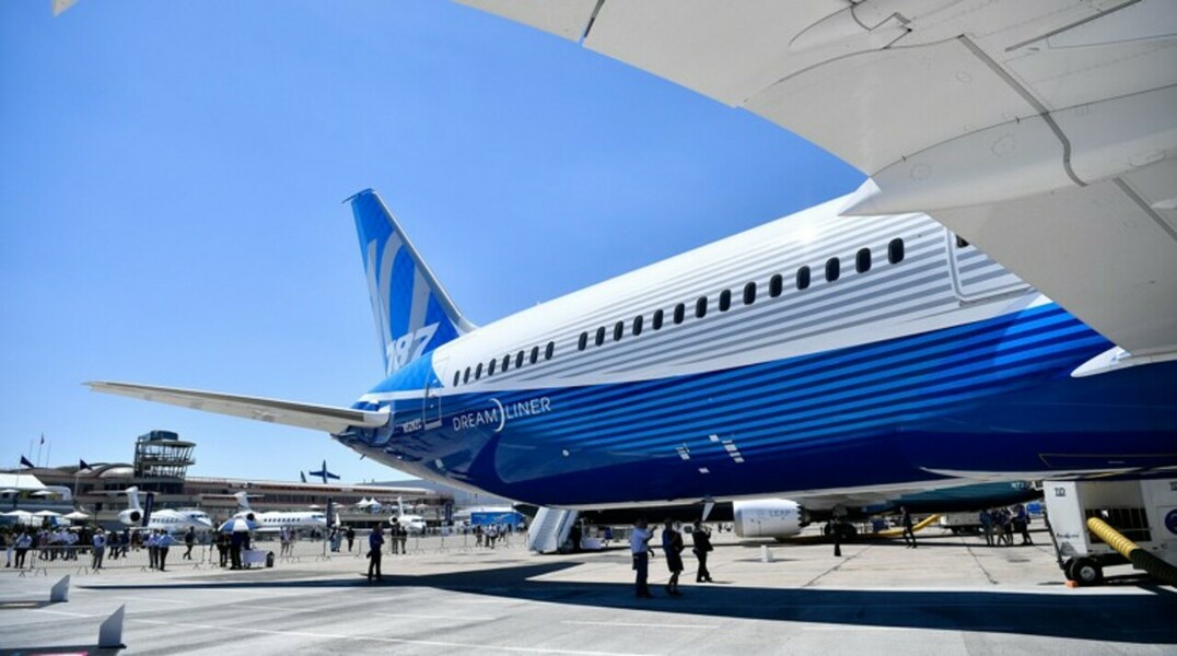 За 17 часов полета пассажирский Boeing 787-8 изобразил на мировых радарах контур воздушного судна