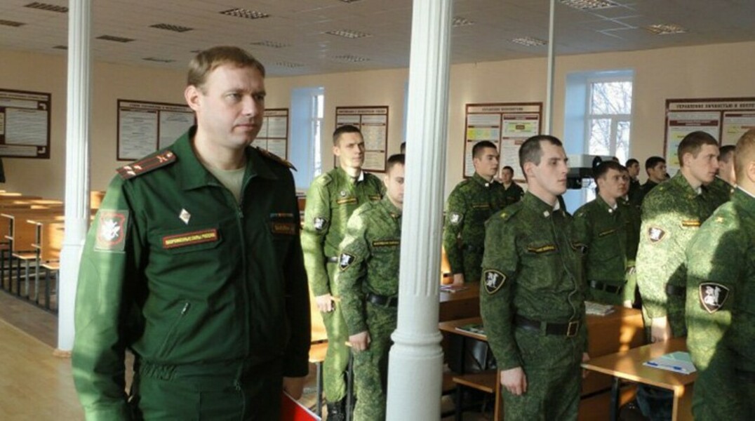 Полковник Александр Вакулин обвиняется в получении 368 миллионов рублей за покровительство компаниям, которые получали госзаказы