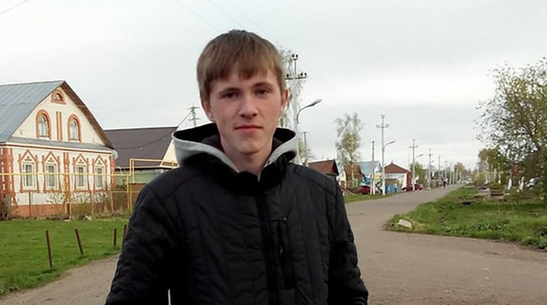 В Татарстане судебные приставы требуют от сироты заплатить долг за квартиру, в которой тот не жил