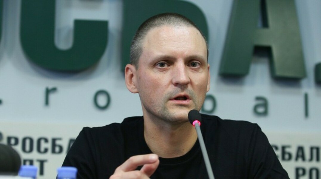 Оппозиционер считает, что с предложением об интервью к нему приходили сотрудники ФСБ