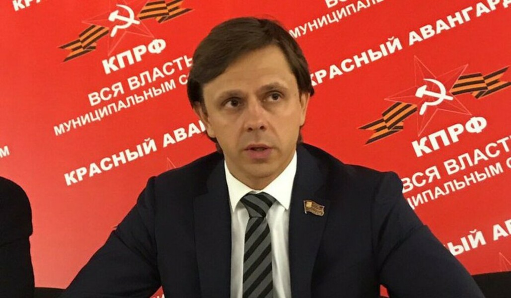 Почему в Орловской области поменяли одного коммуниста на другого