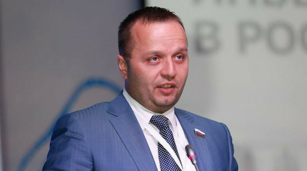 Адвокат Учителя призвал Поклонскую не позорить российский парламент — Daily Storm