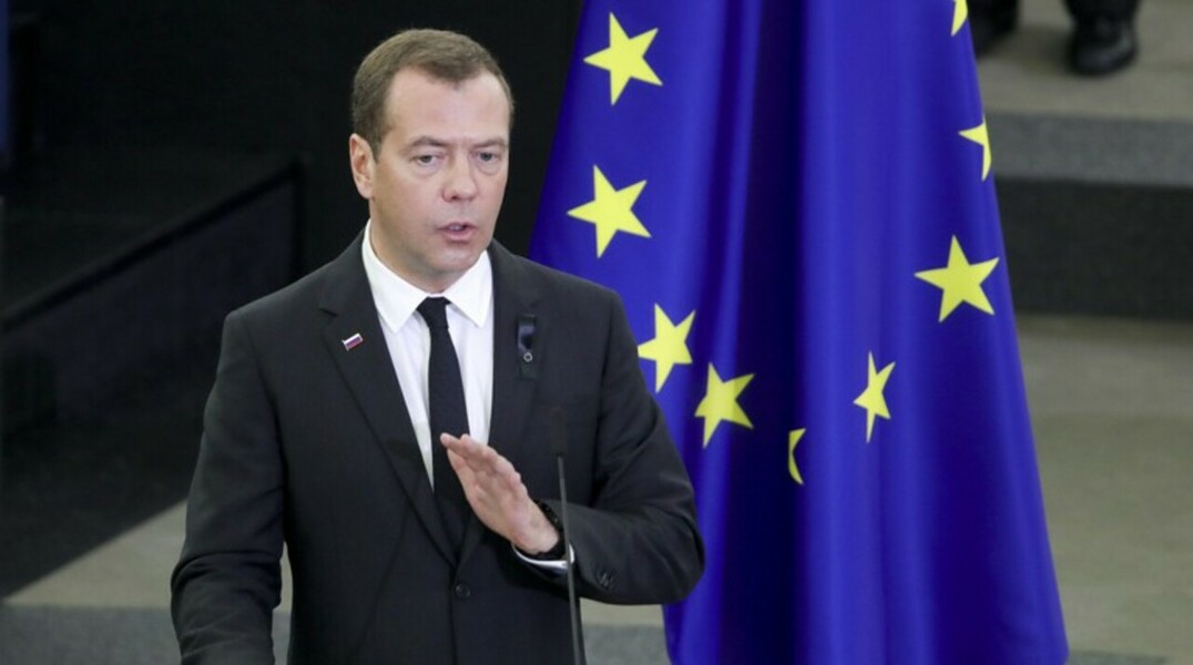 Медведев: ИГ бросило вызов человеческой цивилизации — Daily Storm