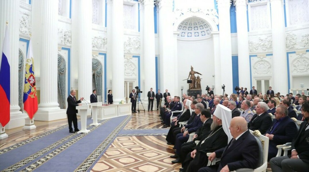 Путин сдержал слово и наградил уволенных губернаторов — Daily Storm
