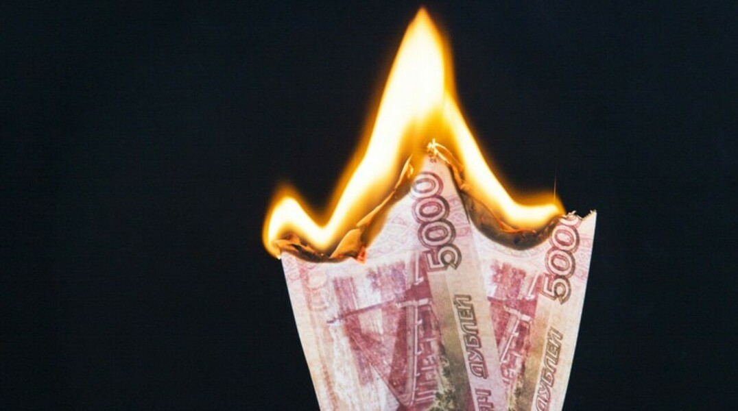 Мошенники напротив Кремля с «Эха Москвы» и Business FM