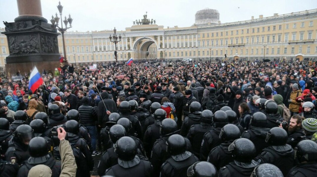 Оппозиционеры попали в «газовую камеру» в отделе полиции Санкт-Петербурга — Daily Storm