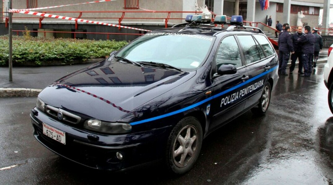 А затем забил палкой ее нового бойфренда