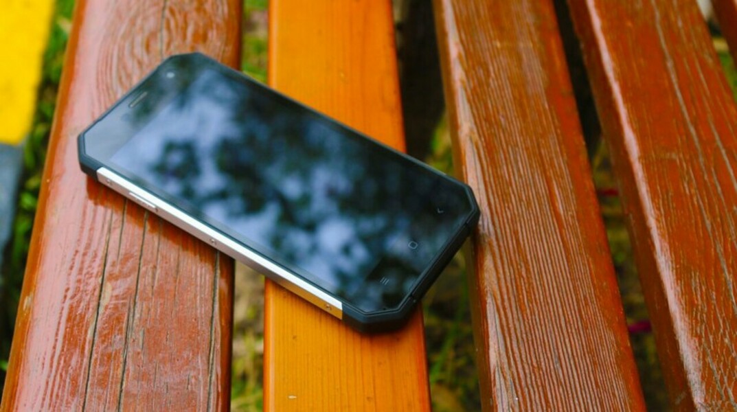 Новый троян встроен в прошивку нескольких мобильных устройств с ОС Android