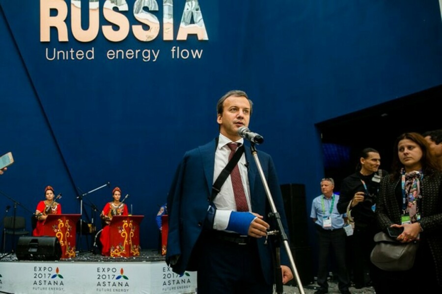 «Перелом руки» Дворковича оказался следствием операции — Daily Storm
