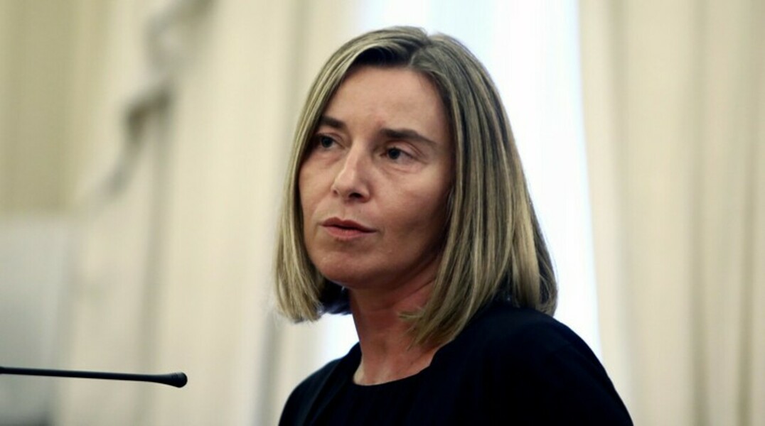В то же время NBC сообщил, что президент США склоняется к выходу из соглашения по ядерной программе Ирана