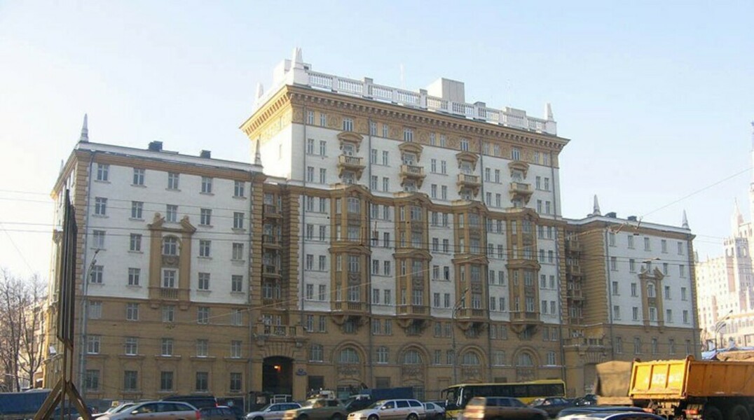 Вашингтону также предложено сократить количество сотрудников дипучреждений в РФ