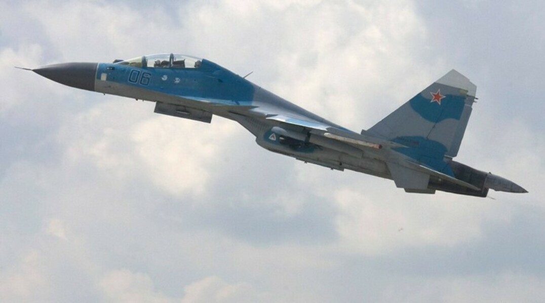 Российский Су-27 одним взмахом крыла отогнал истребитель альянса от борта министра обороны России