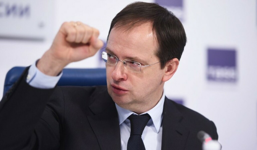 Найти тех, кто утвердил скандальную научную работу министра культуры на защите, оказалось непросто