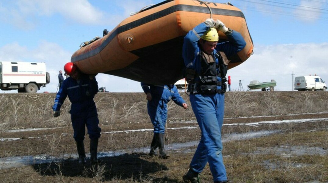 Тела подростков не найдены и есть надежда, что они живы, заявили в МЧС