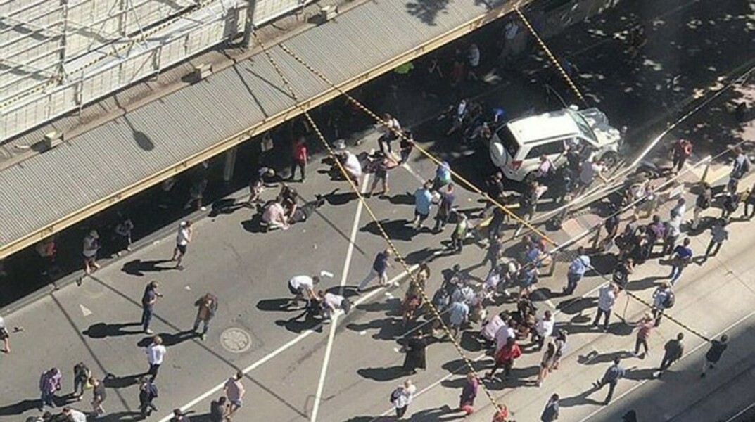 Пострадали 19 человек, полиция пока не спешит называть происшествие терактом