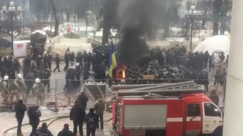 Полиция и Национальная гвардия не смогли остановить митингующих undefined