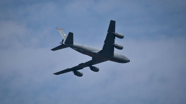 Американские самолеты RC-135W и P-8A Poseidon вылетели с британской базы Милденхолл