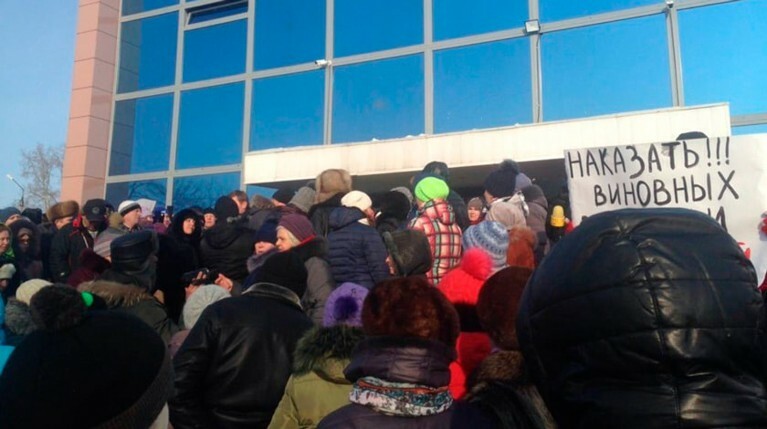 Алексей Дорофеев написал заявление об увольнении, но документ пока не утвержден главой районной администрации Виктором Авериным