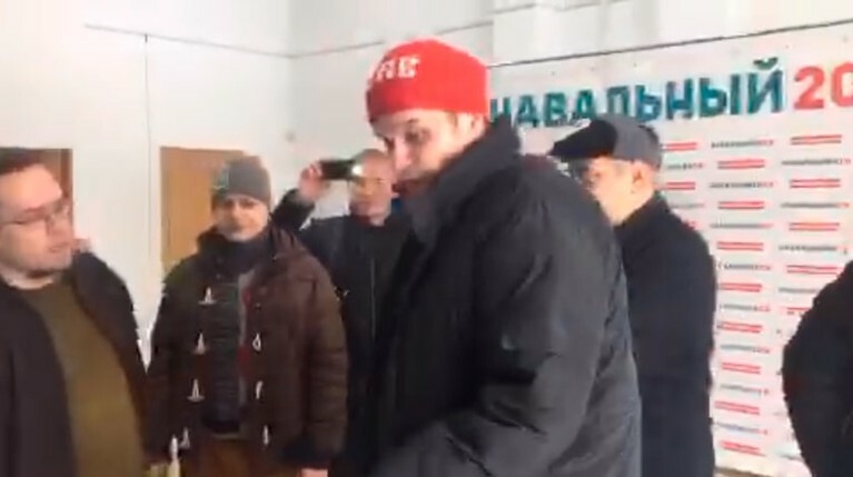 Игорь Бекетов обвинил оппозиционера в манипуляции сознанием несовершеннолетних и сомнительных доходах Скриншот © Daily Storm