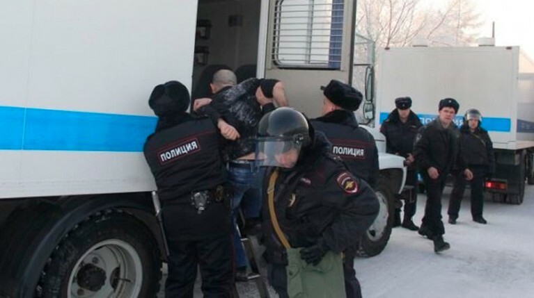 Гастарбайтеры требовали улучшения условий содержания в спеццентре и скорейшей депортации
