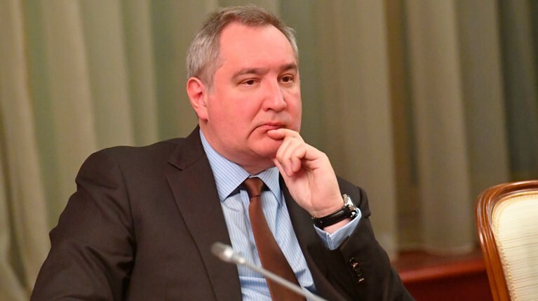 Зампред правительства утверждает, что у него нет близких родственников, работающих в ОПК, СМИ продолжают упрекать чиновника в непотизме Фото: © GLOBAL LOOK press