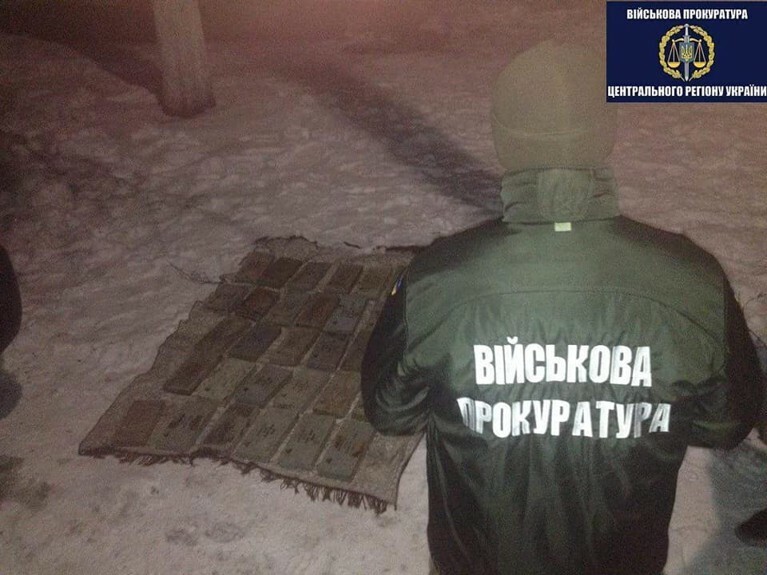 Украинские военные продали запчасти от бронетехники, благодаря которым в Донбассе удалось восстановить шесть трофейных танков