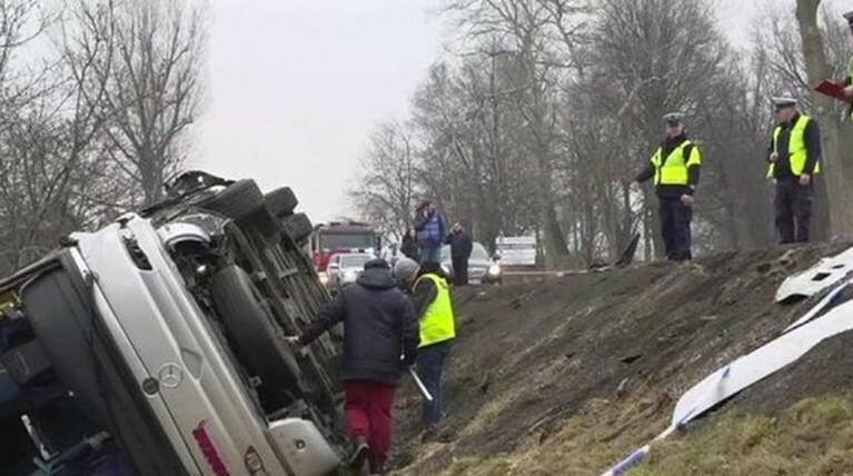 Автобус с российскими туристами перевернулся в Польше — Daily Storm