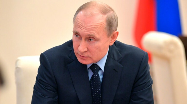 Владимир Путин получил удостоверение президента — Daily Storm