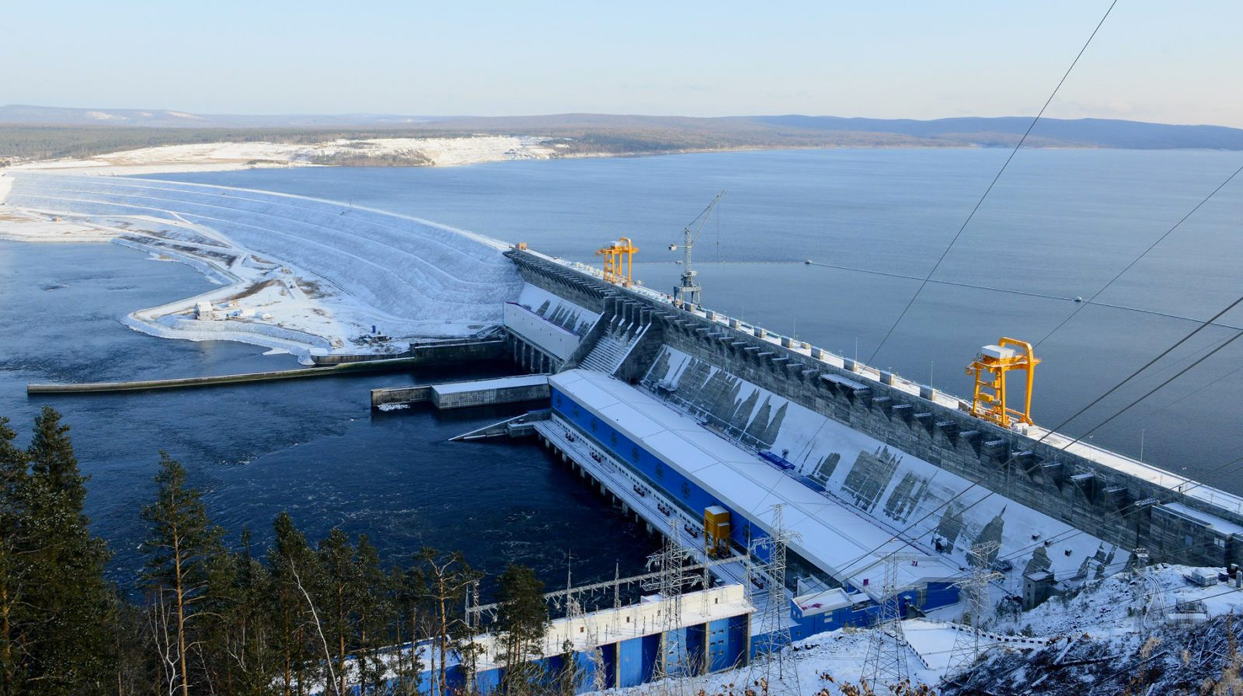 Строительство водохранилищ. Водохранилище Богучанская ГЭС. Богучанская ГЭС Ангара. Кодинск ГЭС. Плотина Богучанской ГЭС.