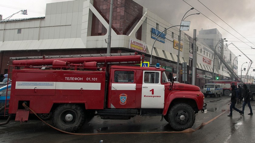 Dailystorm - Возбуждено дело против командира пожарного звена, тушившего «Зимнюю вишню»