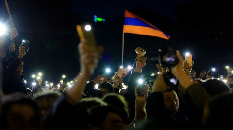 Лидера протестов в Армении задержала полиция — Daily Storm