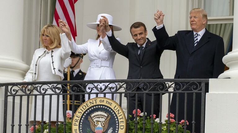 «Сделаем его великолепным!»: Трамп смахнул перхоть с Макрона — Daily Storm