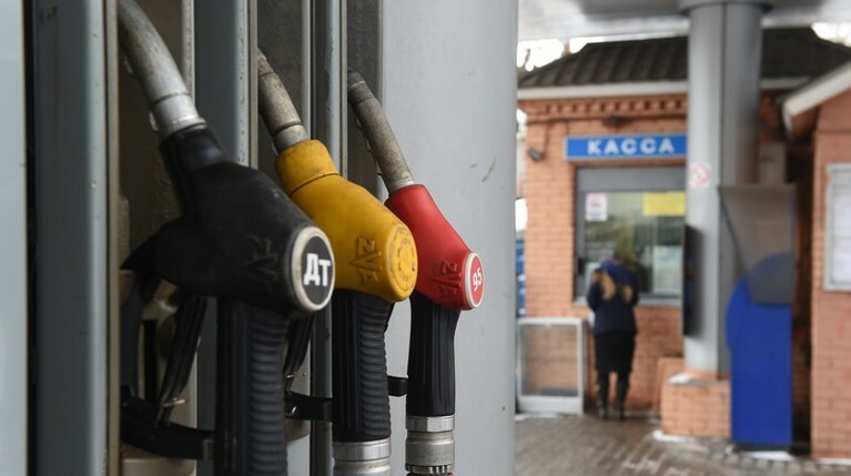 Правительство будет бороться с резким ростом цен на топливо — Daily Storm