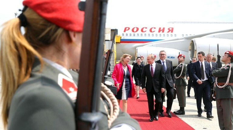 В Кремле объяснили, почему Путин в Австрии не использовал «Кортеж» — Daily Storm
