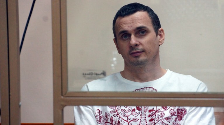 Кремль ответил вступившимся за украинского режиссера, осужденного за терроризм
