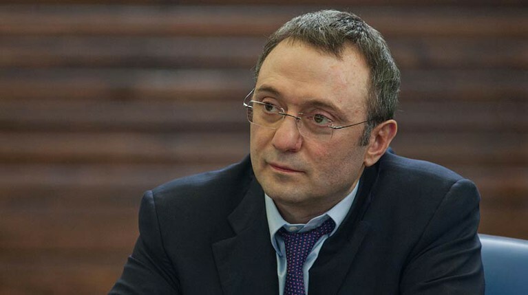 Российский сенатор более полугода провел во Франции и проходил обвиняемым по делу о незадекларированных сделках