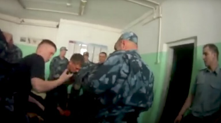 Опубликовано видео пыток в колонии, которым СКР не нашел подтверждений — Daily Storm