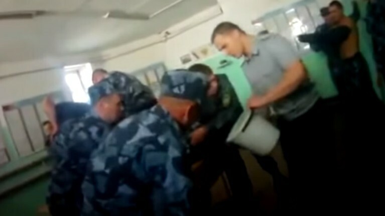 СКР установил личности всех подозреваемых в пытках заключенного ярославской колонии — Daily Storm