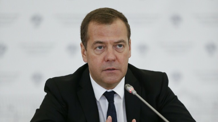 Медведев — о санкциях США: На эту войну необходимо реагировать — Daily Storm