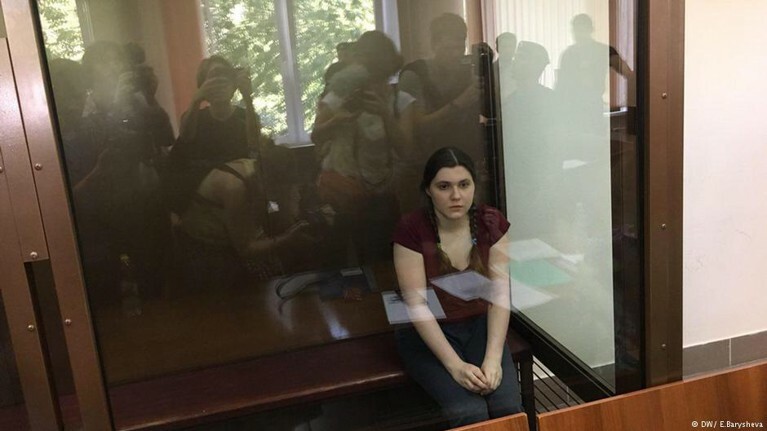 Адвокат предположил, почему СКР попросил выпустить из СИЗО Павликову и Дубовик — Daily Storm