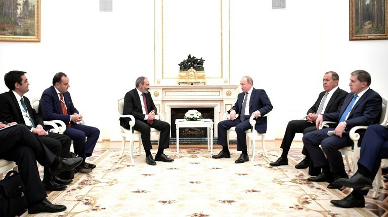 Пашинян осторожно поговорит с Путиным про Карабах и ОДКБ — Daily Storm