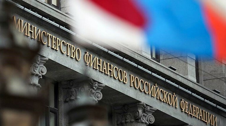 В Минэнерго в ответ заявили, что если не вкладывать в нефтяную отрасль, то в будущем снизятся доходы бюджета