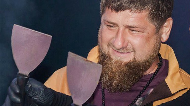 Кадыров: В обществе, не уважающем женщин, не бывает достойных мужчин — Daily Storm